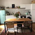 Appartement 75009 PARIS 50m2 métro poissonnière 3 pers&baby